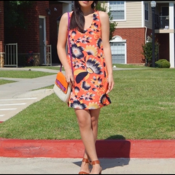 ❌SOLD❌Crew Twist Back Floral Hibiscus Orange - Picture 2 of 8